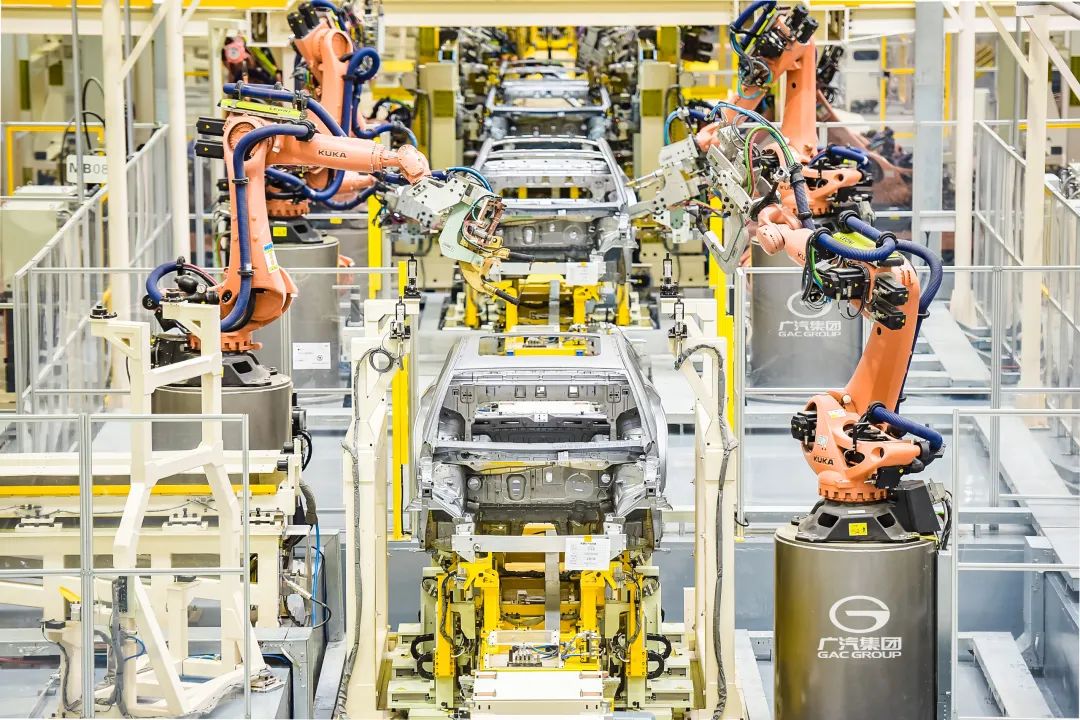  梅斯钢铁厂背景引热议，工业精神注入球队基因  